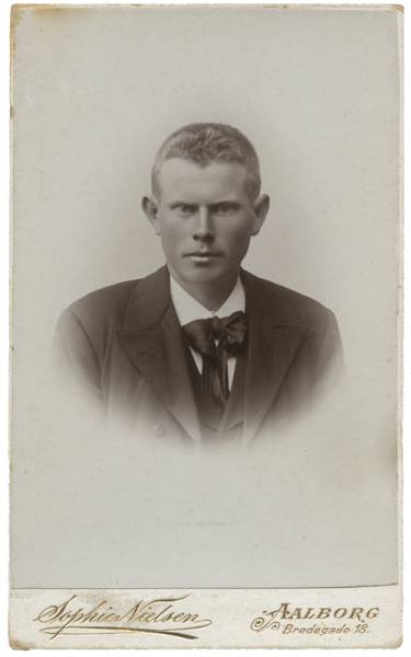 Peter Langeland i 1899, 18 år gammel.