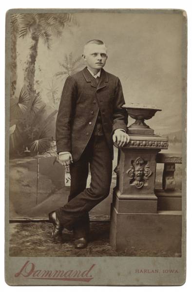 Poul Pedersen Langeland. Fotoet er taget i Harlan, Iowa, formodentlig i 1889.